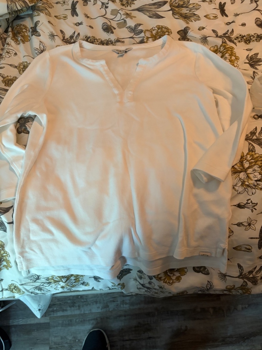 Orvis classic  White Split-Neck Long Sleeve Top